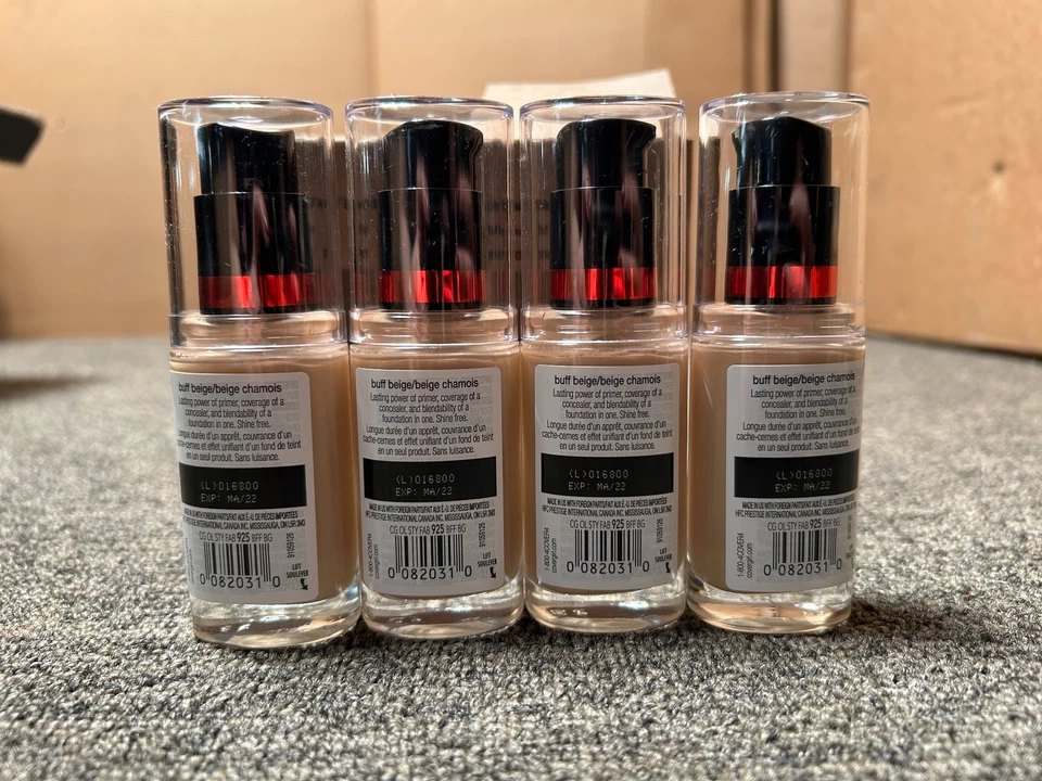 4X COVERGIRL Outlast All-Day Stay Fabulous 3-in-1 Foundation SPF Out of Date /WH - Image 2 of 4