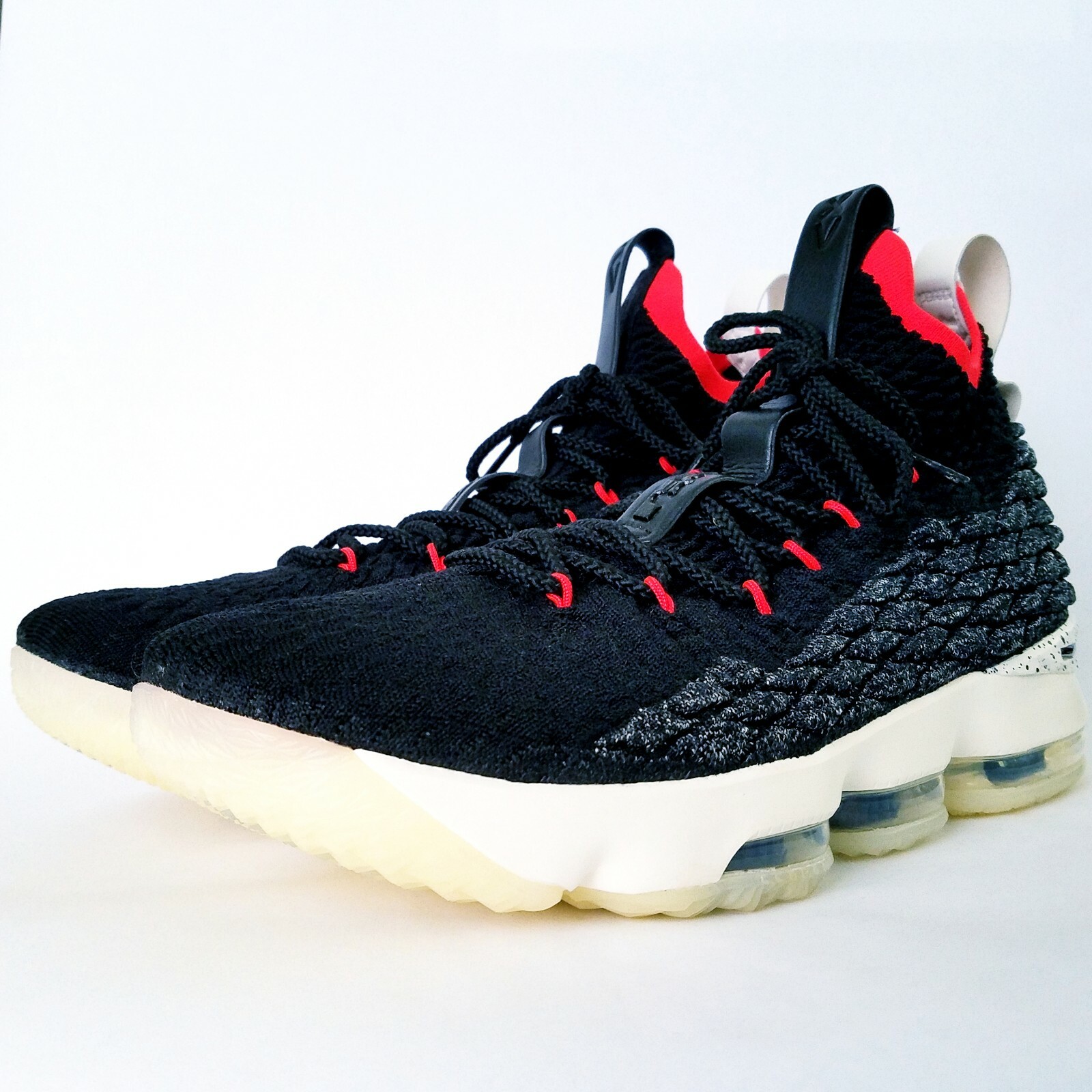 nike lebron james xv