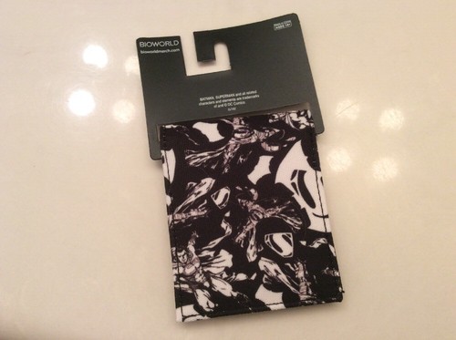 Bioworld Men's Black And White Superman Slim Fold Wallet - Picture 5 of 9