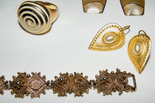 Lotto gioielli vintage 15 pezzi MOLTI DESIGNER TONO ORO Swarovski~Firenze~Monet~Venue - Foto 8 di 18