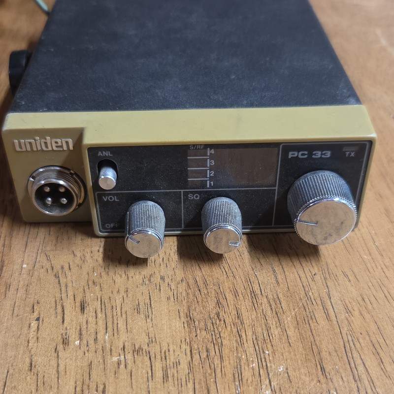 Uniden PC 33 23-Channel CB Mobile Radio ANL Squelch Beige/Black AMW9YR-301A