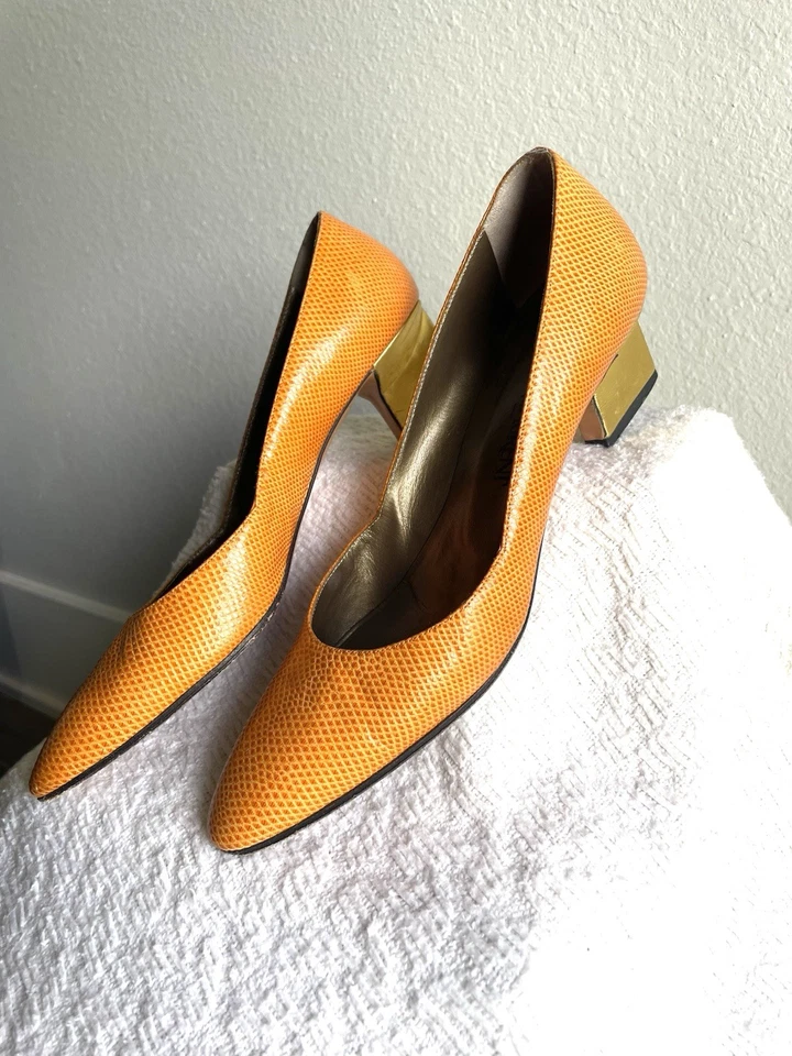 YVES SAINT LAURENT Mujer’s Zapatos Vintage Talla 8 Naranja con Tacones Dorados Foto 4 de 4