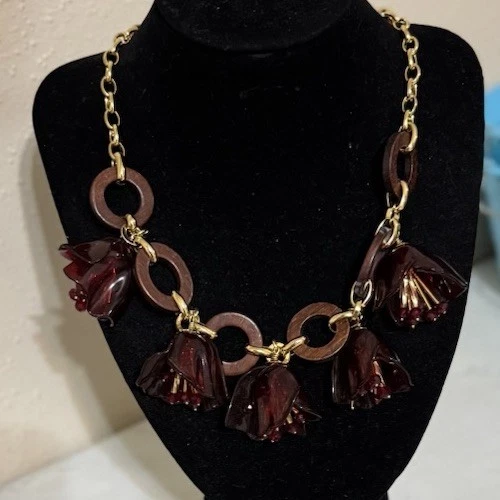 Collar Kate Spade Rebanada de Piedra Lirio Tono Dorado 22 pulgadas Foto 4 de 4