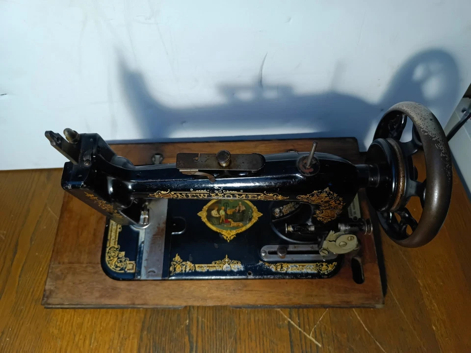 Vintage Hand Crank Sewing Machine Manual New Home Head Only UNTESTED  - Image 2 of 4