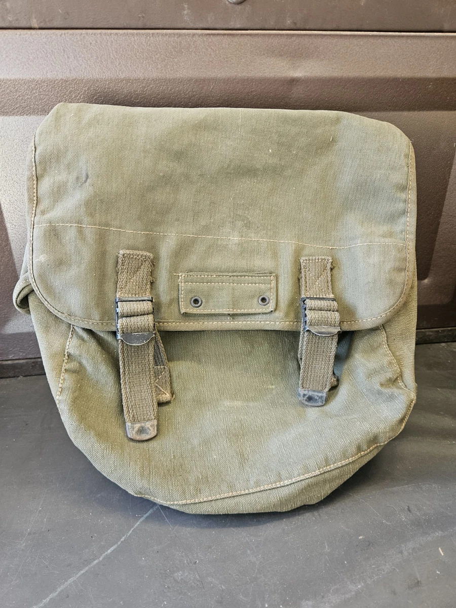 アンティークUSARMY第二次世界大戦当時物トラベルバッグ ミニタリー Musette Bag In Original Ww Ii Us Field Gear & Equipment for sale