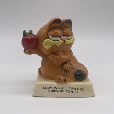 Enesco Garfield Look We Can All Use Brownie Points Apple Figurine