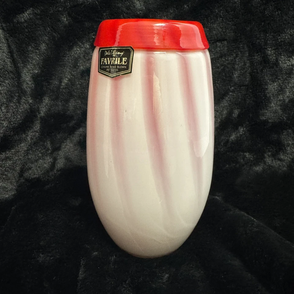 Dale Tiffany Red Candy Cane Striped Opalescent White 7.5 inch Art Glass Vase - Image 2 of 4