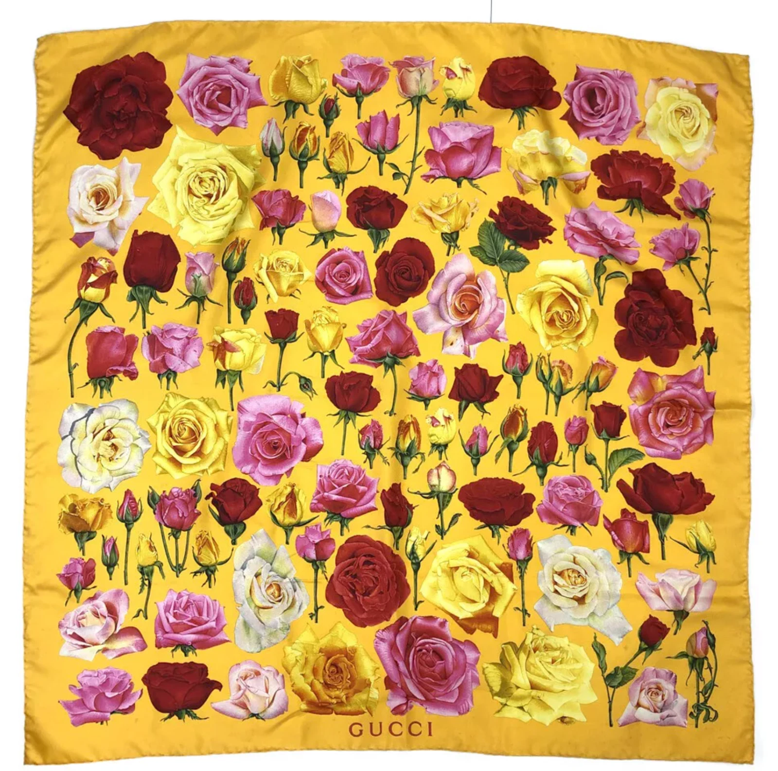 Foulard GUCCI en soie orange motif rose 100% soie fabriqué en Italie taille réelle 86 cm neuf