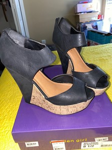 steve madden girls wedges