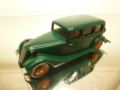 RESIN BUILT MODEL TATRA 52 - 1936 - GREEN 1:43 - VERY GOOD CONDITION - 53