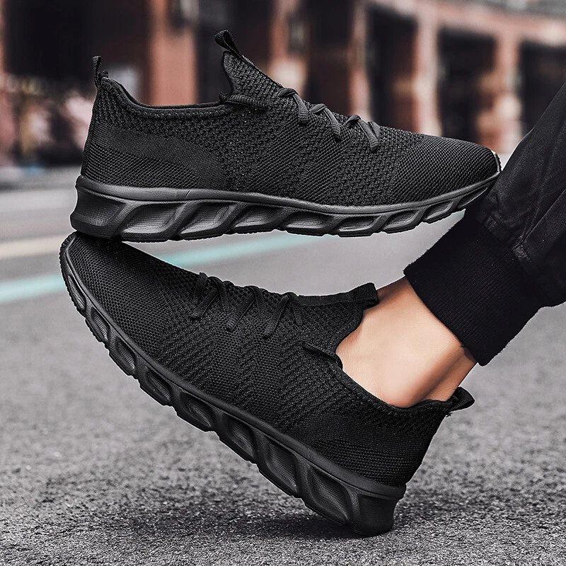 11 size top sports shoes