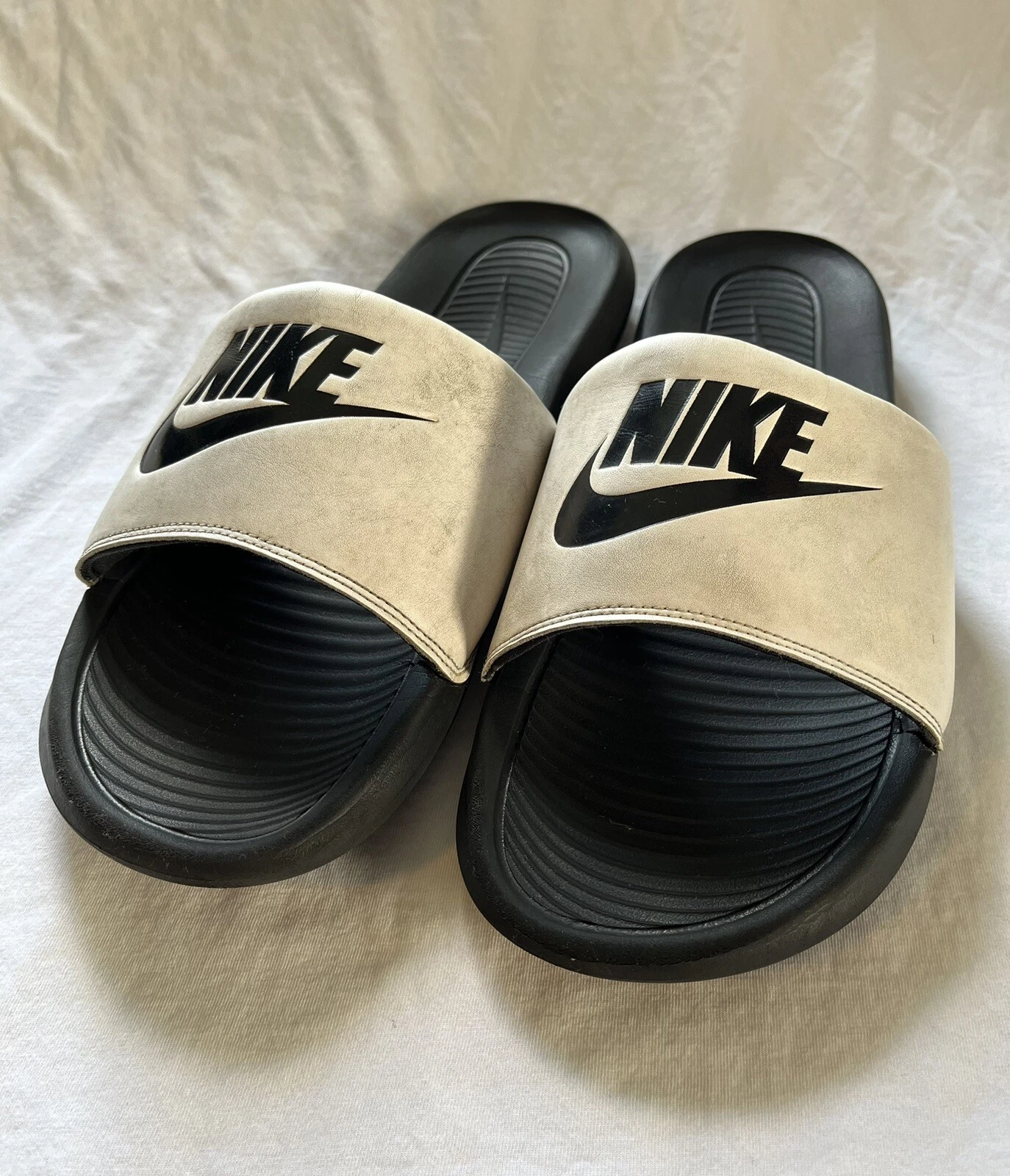 PUMA Nike Victori One Slide uomo nero bianco nero (CN9675 005) usate buone taglia 13 US