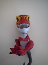 Fingerlings Untamed Dinosaur T-Rex Ripsaw Red WowWee 2017 Toy Raptor Dino