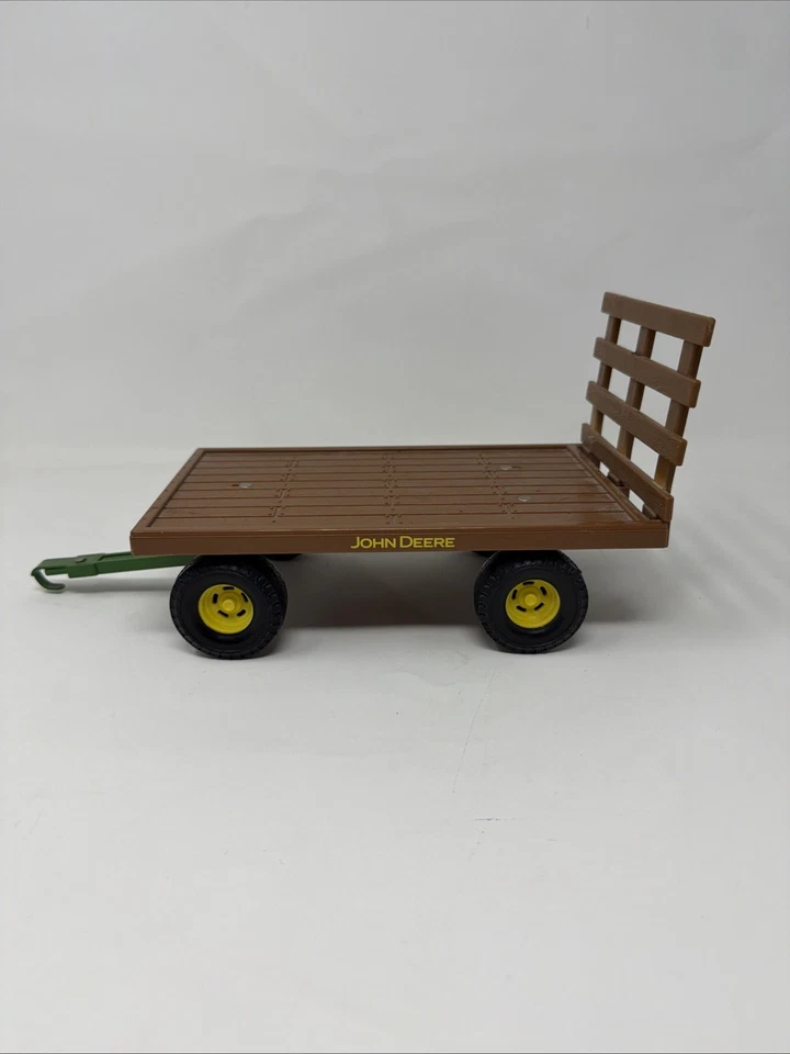 Vagão de feno Ertl John Deere 1/16 verde metal e plástico marrom #12785 - Imagem 3 de 4