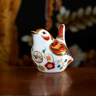 ROYAL CROWN DERBY WILLIAM SHAKESPEARE ZAUNKÖNIG VOGEL BRIEFBESCHWERER - NEU - 1. QUALITÄT