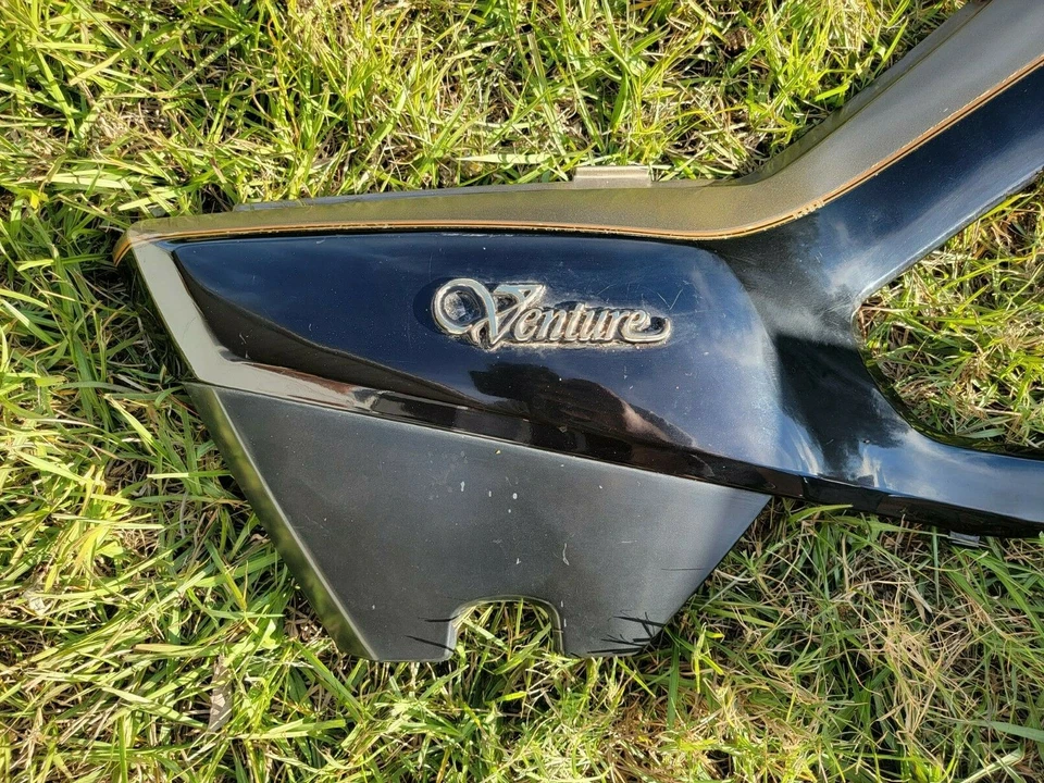 1986 YAMAHAVENTURE ROYALE XVZ1300 ПРАВАЯ БОКОВАЯ КРЫШКА ПАНЕЛЬ ОБТЕКАТЕЛЬ ДВИГАТЕЛЯ - Изображение 3 из 4