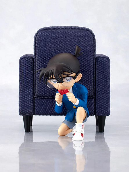 Détective Conan figurine TENITOL Conan Edogawa 10cm pour décorer un bureau de manga