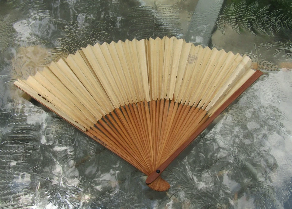 1920s Tydol Veedol Gasoline Oil Chinese Hand Held Advertising Fan USED rare LOOK - Image 4 of 4