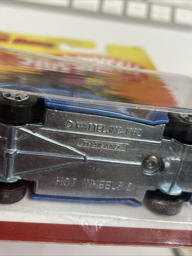 Hot Wheels The Hot Ones Fat Fendered '40 Chase Car in Protective Case BLUE - Picture 4 of 14
