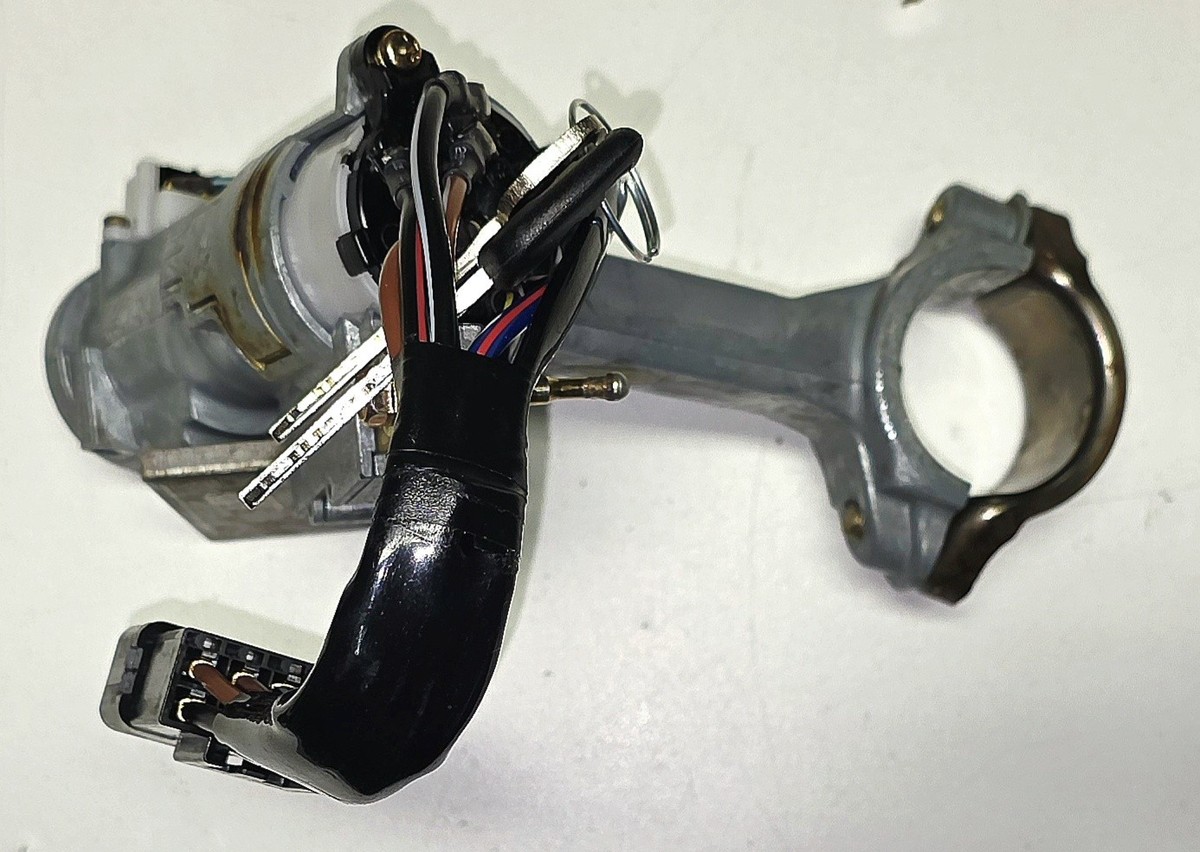 OEM Ignition Lock Toyota T100 93-98 (45020-34-2) Auto Transmission