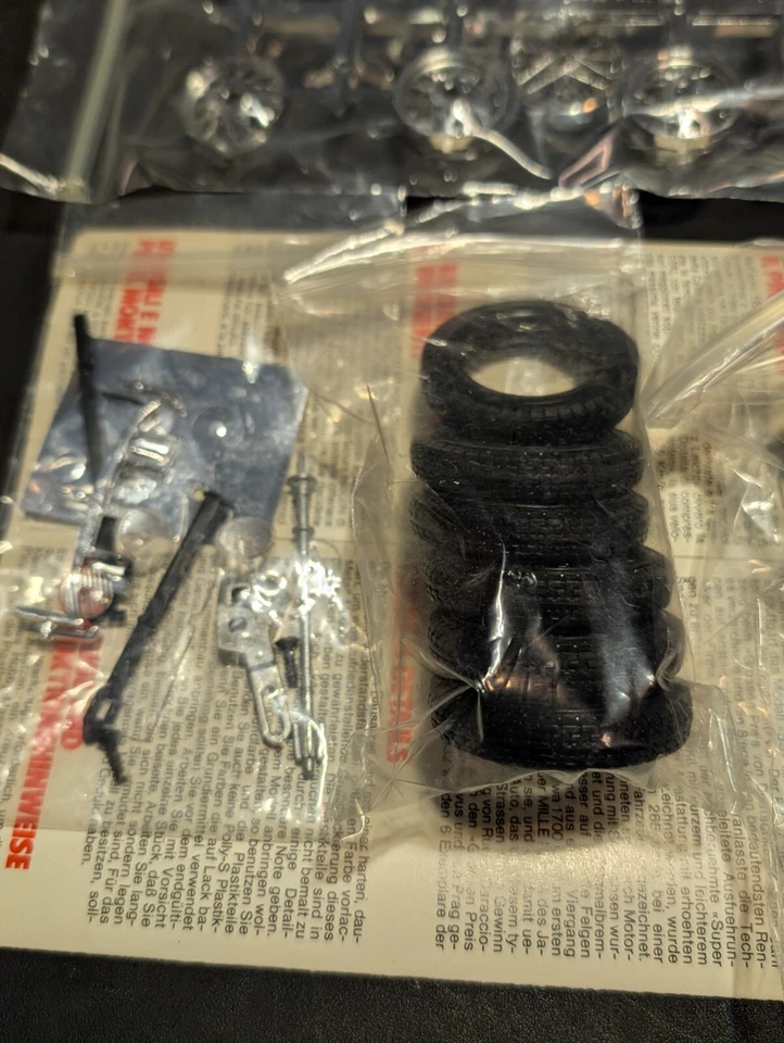 KIT MODELO METAL FUNDIDO BURAGO 1:18 MERCEDES SSKL MILLE MIGLIA Nuevo Foto 4 de 4