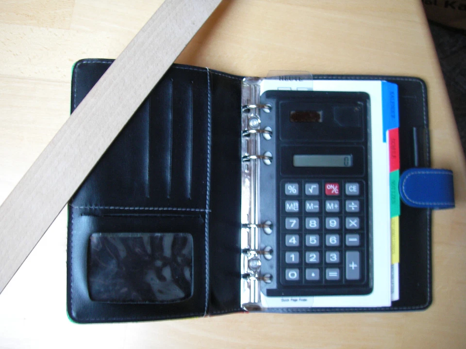 Organizer/Terminplaner mit Taschenrechner - Bild 2 von 3