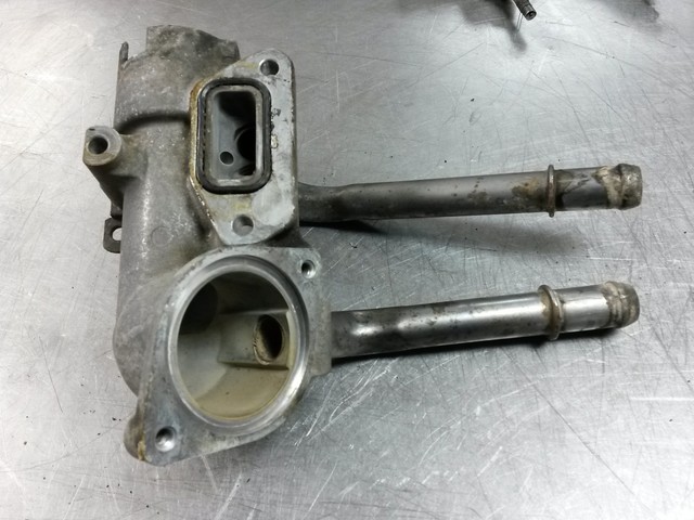 37l105 Rear Thermostat Housing 2011 Chevrolet Equinox 2.4 12618159 for