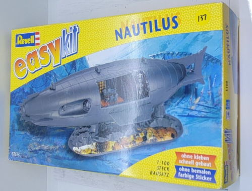 Nautilus Submarine Revell EasyKit Plastic Model 1:100 20,000 Leagues Under Sea - Foto 1 di 7