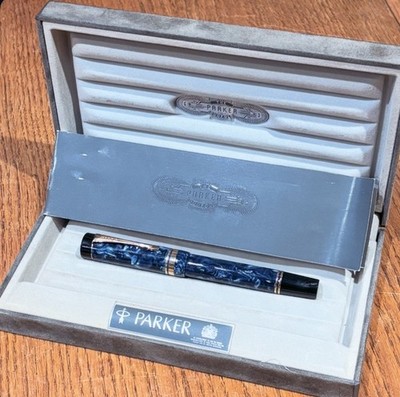 Parker Duofold International Füllfederhalter Marmor blau in Box mit Booklet