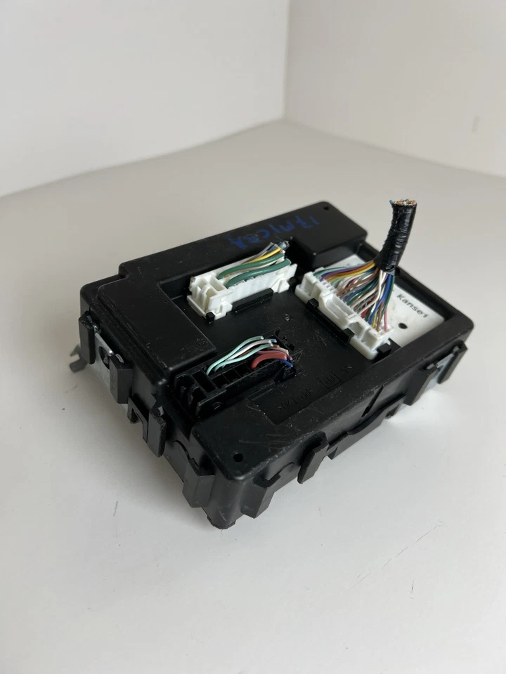 Nissan Micra 2017 módulo de control de carrocería BCM 284B19MD0D OEM Foto 2 de 4