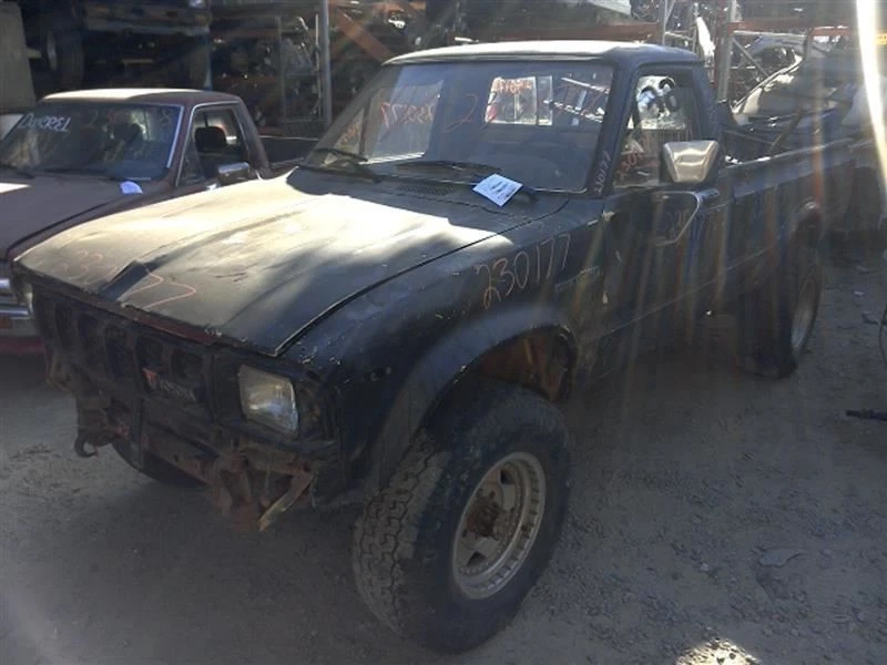 79-83 TOYOTA PICKUP 2.4L 4WD MT REAR DRIVE SHAFT ASSMEBLY — 第 4/4 张图片