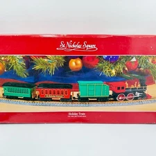 St Nicholas Square Holiday Train Set w/ 4 Piece Train & 36 Track Pieces - TESTED