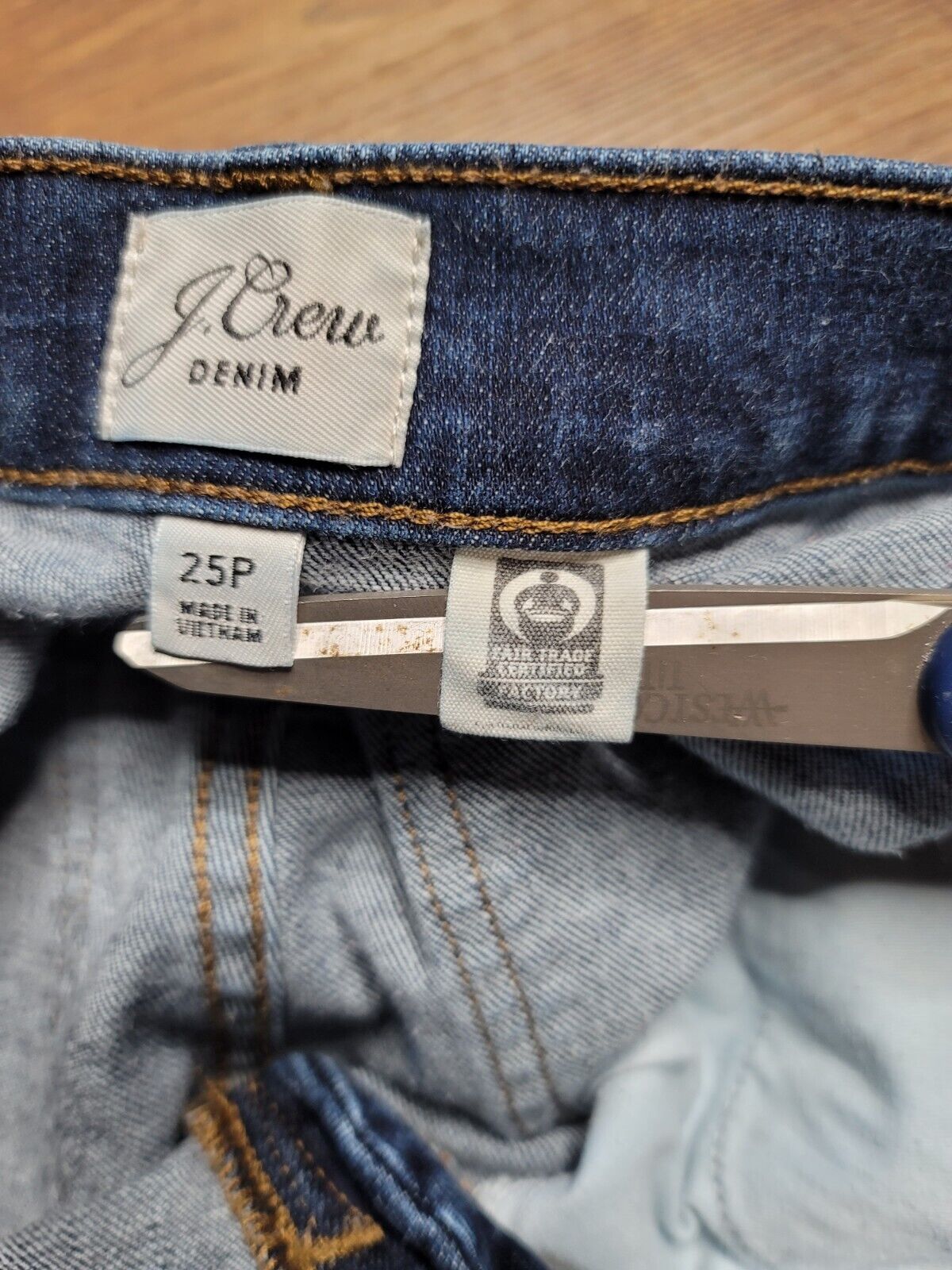 J. Crew Women's 9" Vintage Straight Jeans Resin R… - image 9