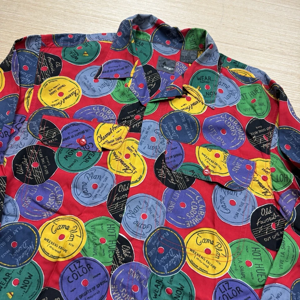 Camisa Vintage Lizwear Liz Claiborne Feminina Record Rayon Estampa Total Pequena - Imagem 2 de 4