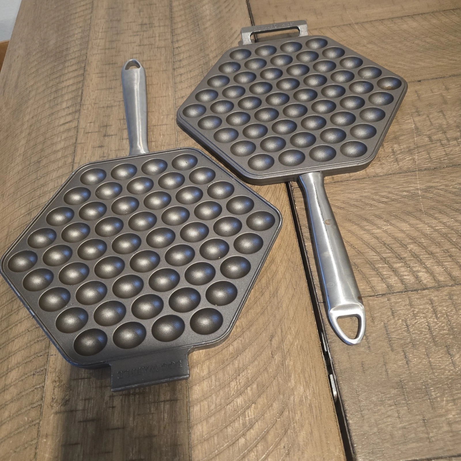 Nordic Ware Cast Aluminum Egg / Bubble Waffle Pan USA Non Stick