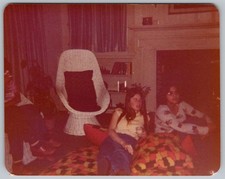 Vtg Color Snapshot Retro Teenage Girls Living Room Wicker Peacock Chair 1976