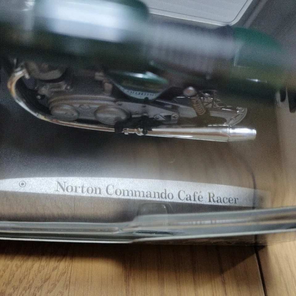 SOLIDO 1/18 Norton Command Cafe Racer Norton Commando Mini Car Solido Motorcycle - Image 2 of 4