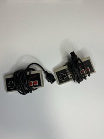 Nintendo NES Action Set Consola Paquete con Caja, Zappers, Extras - LEER