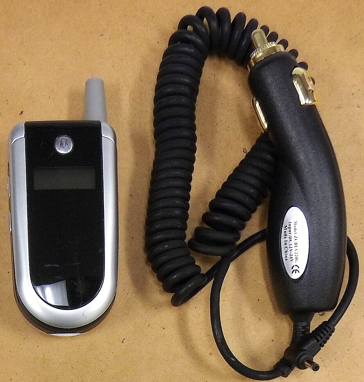Motorola V series V180 - Piano Black ( AT&T / Cingular ) Cel