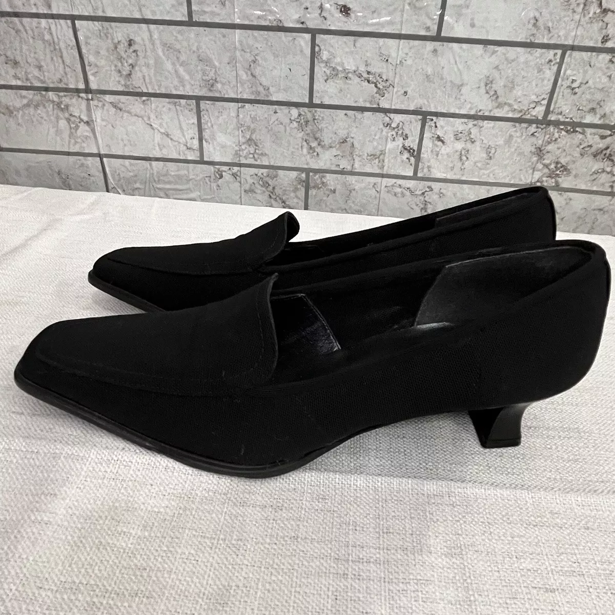 Stuart weitzman low heel 2025