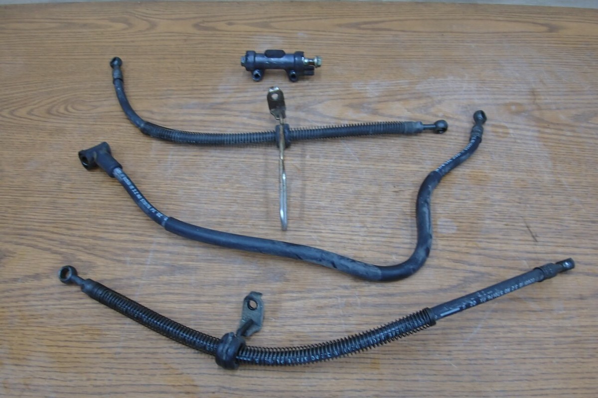 1991 KAWASAKI ZG1200B VOYAGER FRONT BRAKE LINE SPLITTER ASSY | eBay