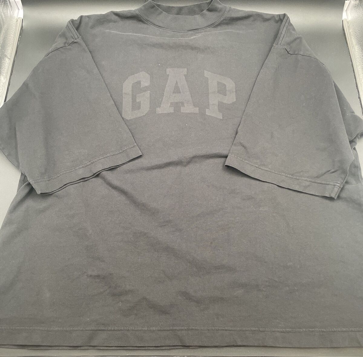 YEEZY YZY x Gap Engineered by Balenciaga Dove T Shirt Kanye YEEZY YZY x Gap Engineered by Balenciaga Dove T Shirt Kanye