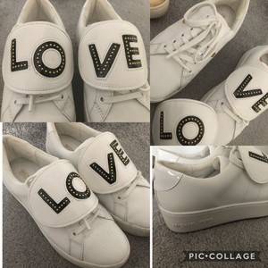 sneakers running shoes