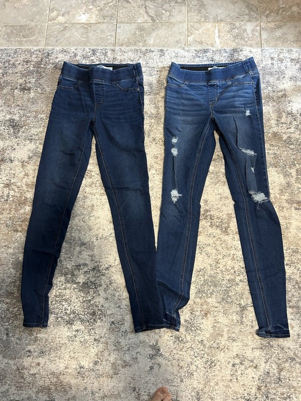 Old Navy Rockstar Super Skinny Jeggings 4 Tall Womens lot of 2