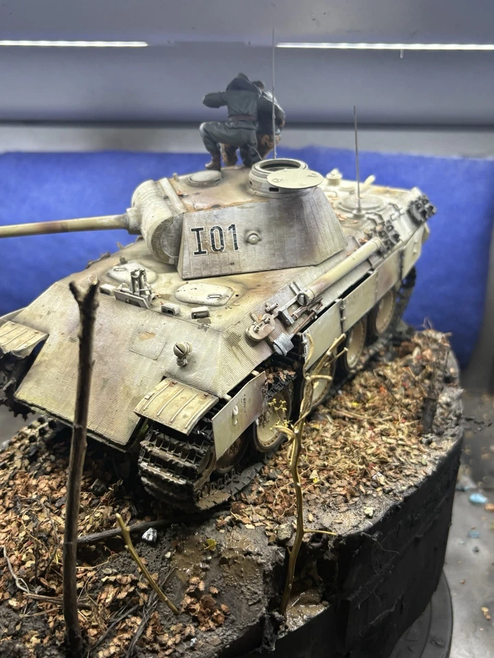 1/35 WW2 Diorama Wrecked Panther Tank - Image 2 of 4