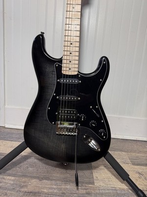 Squier Affinity Stratocaster FMT HSS in Black Burst