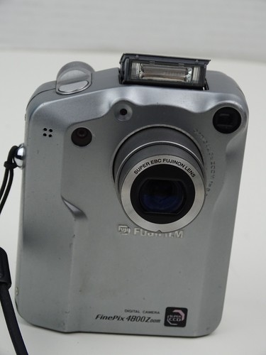Fujifilm Finepix 4800Z 4.3MP 3x CCD Compact Digital Camera As Is Parts Only - Picture 10 of 12