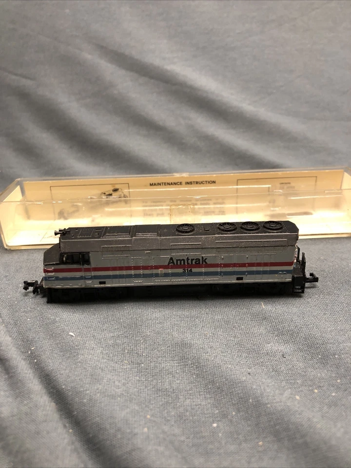Model Power N Scale F-40PH Diesel Locomotive Amtrak #314  (LOOK) - Image 2 of 4