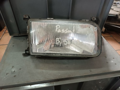 VW Passat 35i Hauptscheinwerfer Frontscheinwerfer rechts HELLA 133480-00