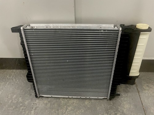 1996-2002 BMW Z3 ROADSTER E36/7 ~ RADIATOR ~ 17111728907 - Picture 3 of 4